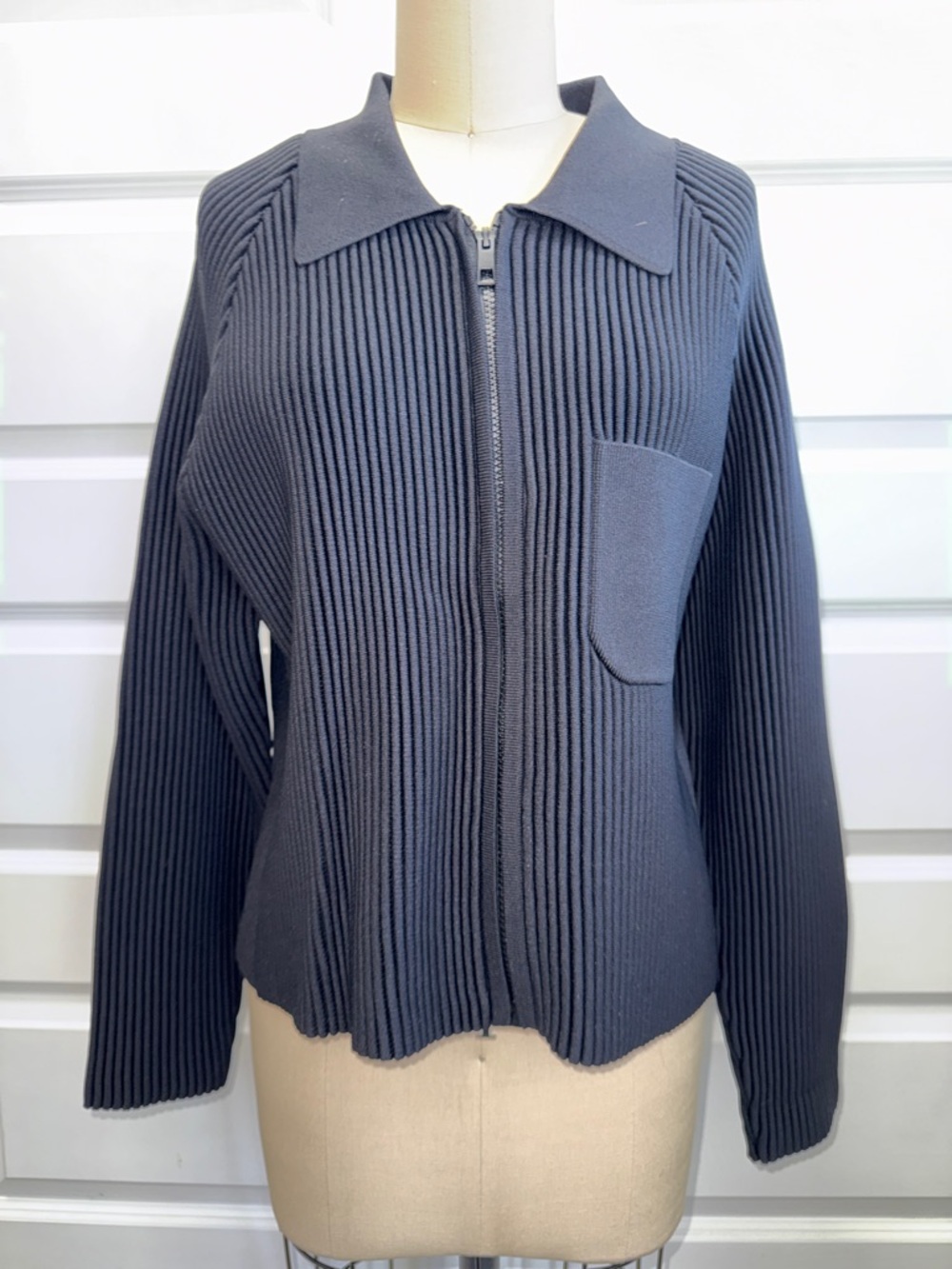 NEW NO TAGS H&M Ribbed Zip-Front Knit Top in Charcoal